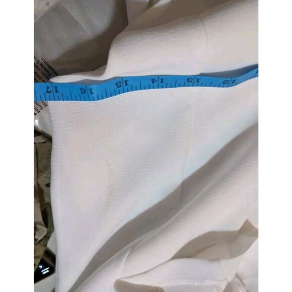 BCBG White Crepe Shift Dress XS Women A Line Sleeveless Cutout Mod VNeck Swing - Picture 10 of 16